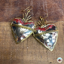 Jumbo Metal Corazón Earrings